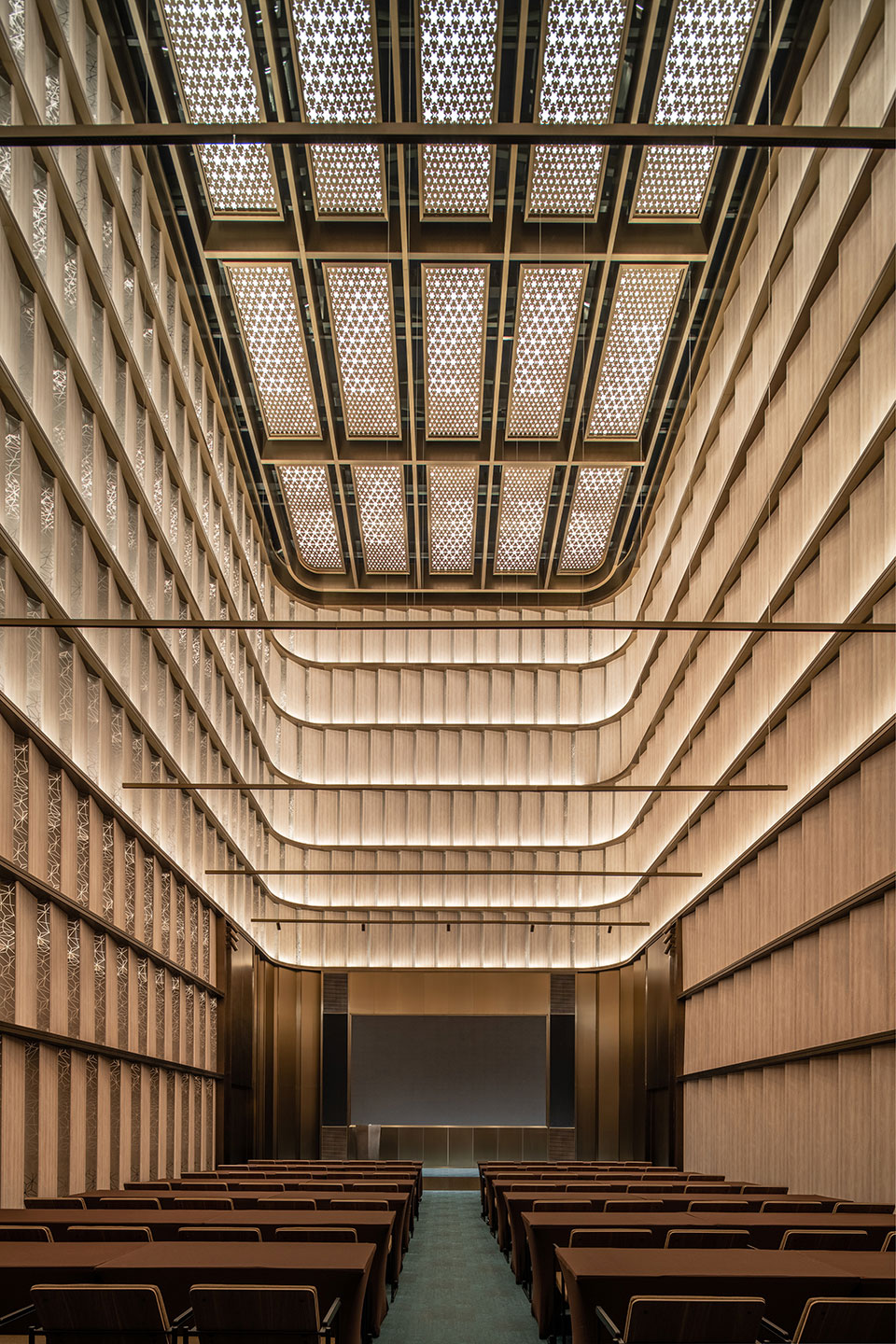 上?！ぁ敖圩铀А本频暝O計(陸家嘴金融中心店)