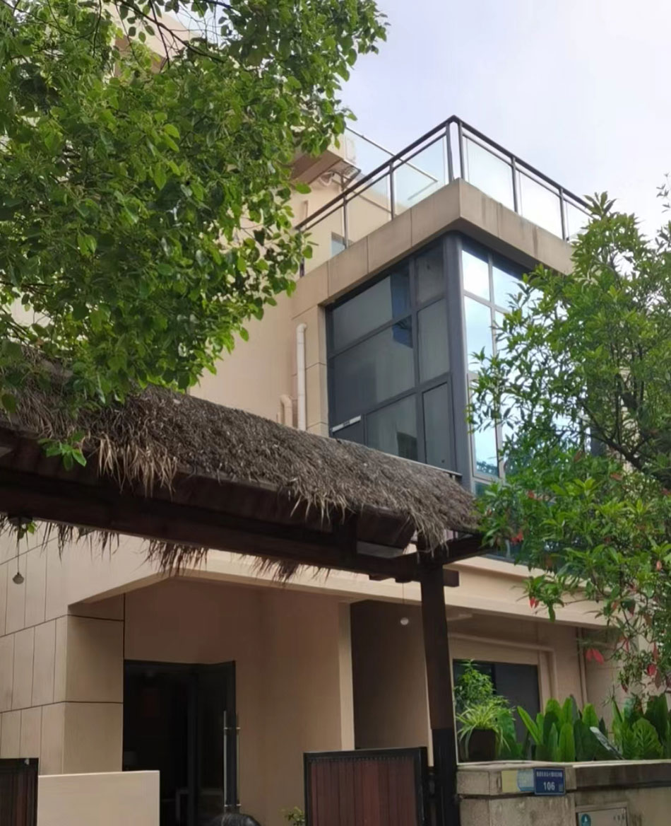 設(shè)計(jì)師赴湯城麓墅溫泉民宿提質(zhì)改造現(xiàn)場進(jìn)行工作指導(dǎo)及設(shè)計(jì)辦公 設(shè)計(jì)師赴湯城麓墅溫泉民宿提質(zhì)改造現(xiàn)場進(jìn)行工作指導(dǎo)及設(shè)計(jì)辦公